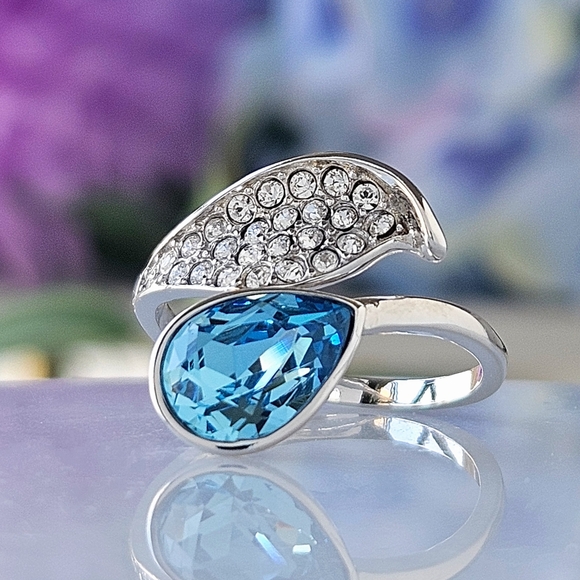 Swarovski Blue Crystal Mermaid Tail Ring, 925 Sterling Silver - Picture 6 of 7